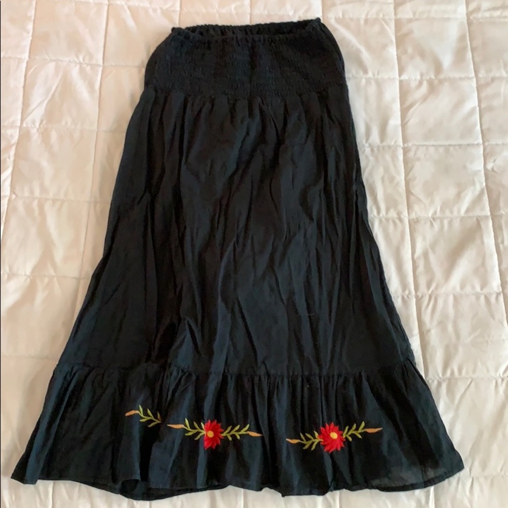 Dress - Picture 2 of 3